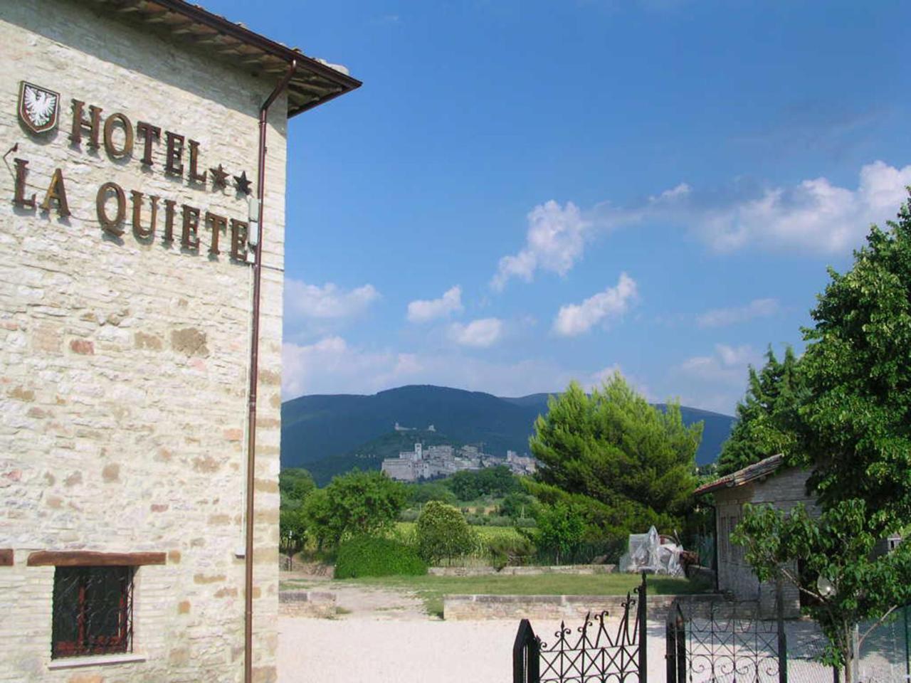 Hotel La Quiete アッシジ エクステリア 写真